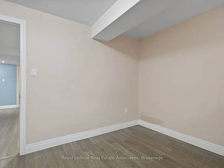 16 Sergio Marchi St #LOWER — Photo 18