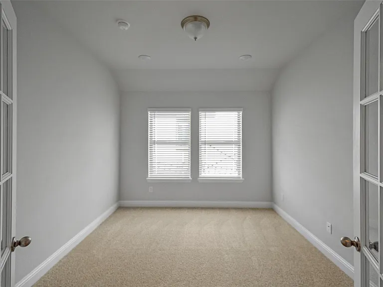 3808 Pennington Ave — Photo 9