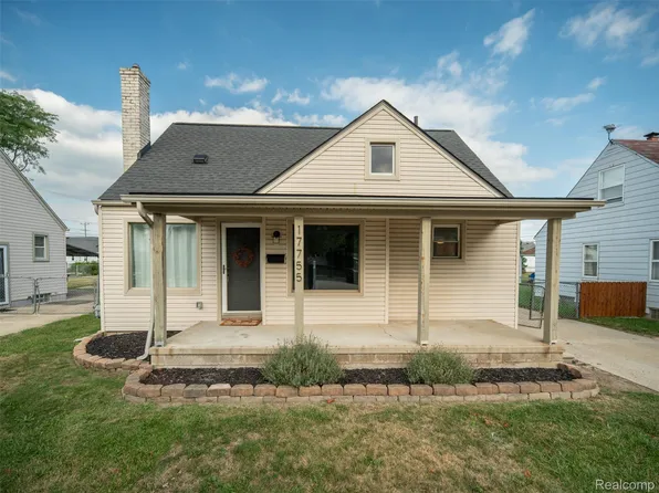 17755 Reno St, Riverview, MI 48193