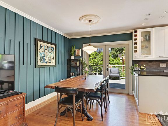 5th image of 10945 Lawrie Cres