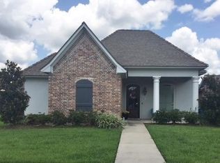 318 Dunvegan Ct, Lafayette, LA 70503