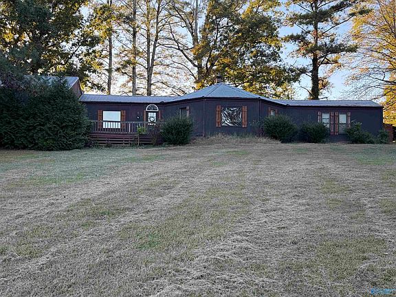 3rd image of 136 Blowing Springs Rd