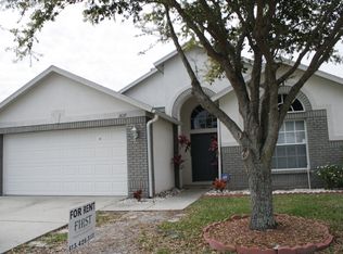 1637 Maximilian Dr, Zephyrhills, FL 33543