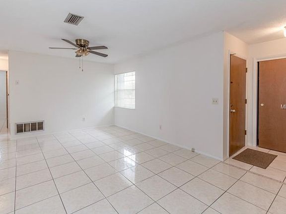 4th image of 604 Doheny Way