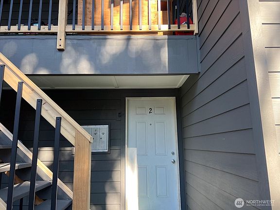 2nd image of 10443 17 Avenue SW