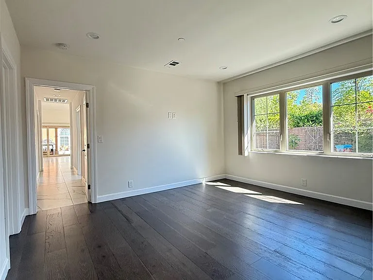 9 Maverick — Photo 11