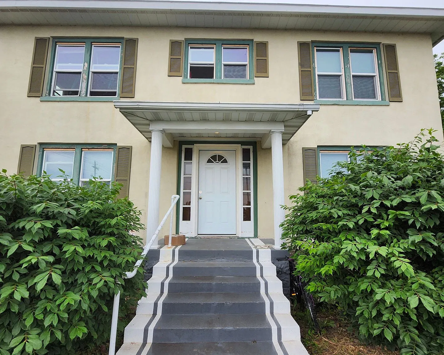 Cumberland Square Apartments — Photo 1
