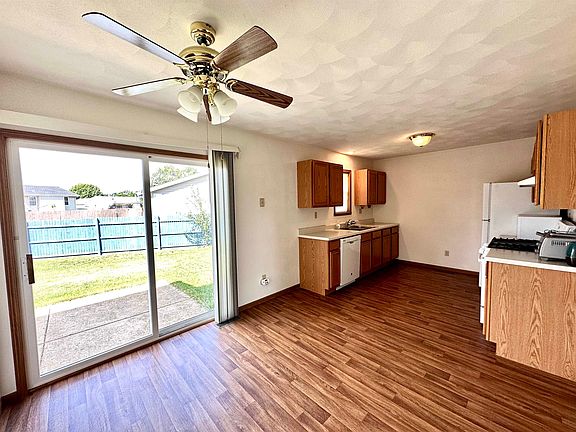 4th image of 14692 Misty Meadow Ln
