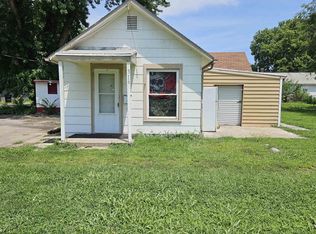 316 NE Gordon St, Topeka, KS 66608