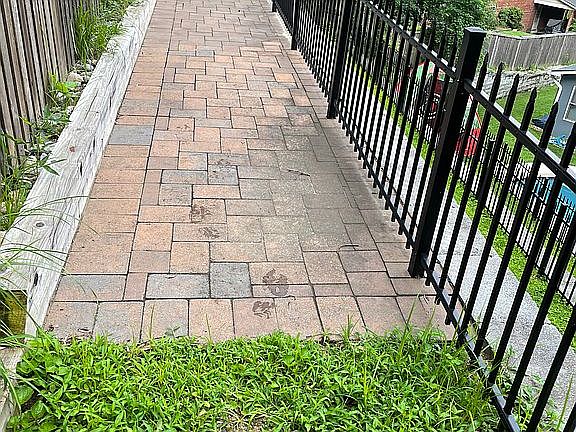 4th image of 3311 Glenmoor Dr