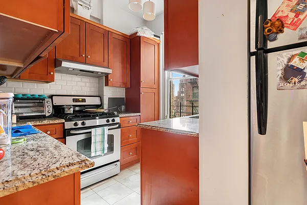 Rented by Compass | media 6