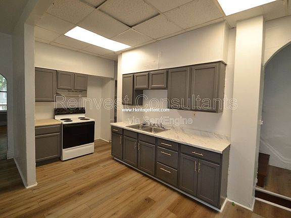 3rd image of 310 E 16th St