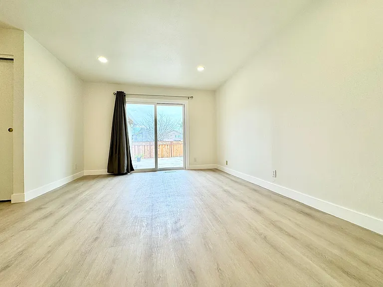 64 Guava Blossom Ct — Photo 27