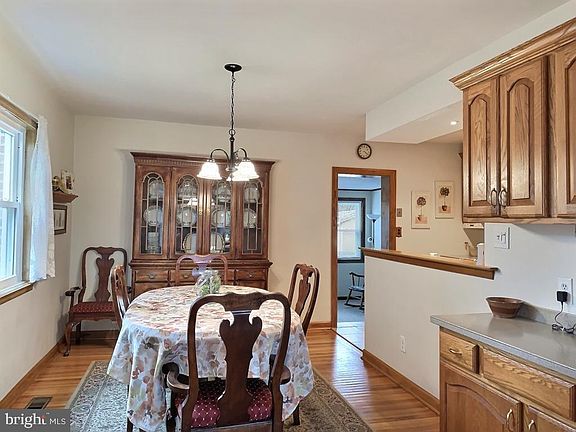 4th image of 1040 Agnew Dr
