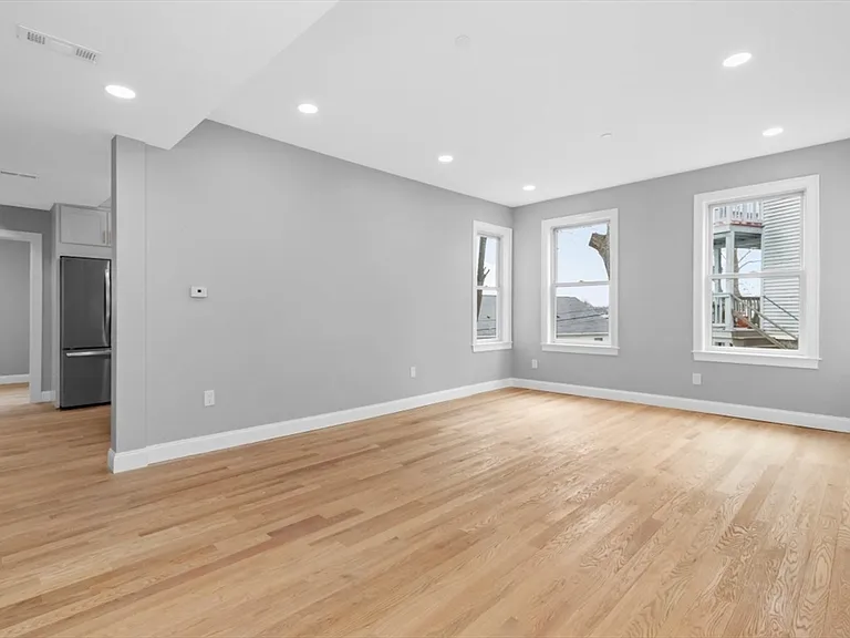 66 Stanley St #1 — Photo 14