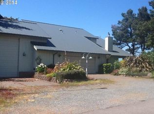 330 Delaware Ave, Bandon, OR 97411
