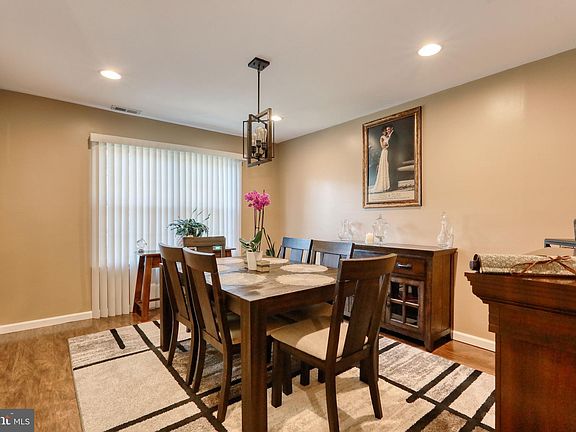 5th image of 119 Allens Ln