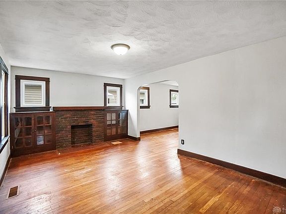 5th image of 2801 Dwight Ave