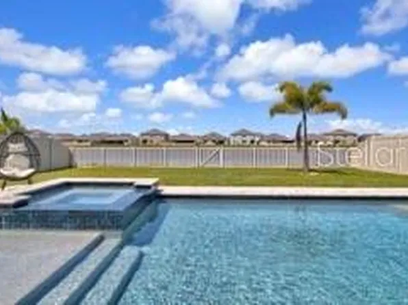 16747 Sunburst Lake St, Wimauma, FL 33598