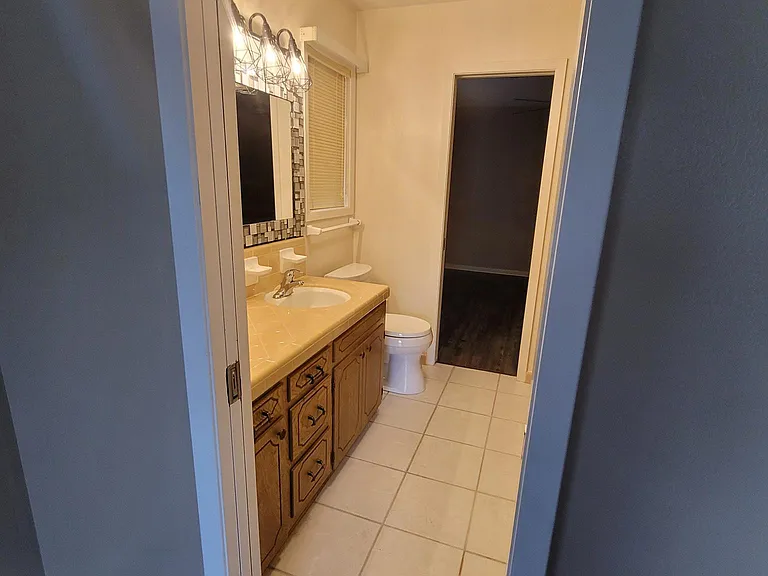 shared bathroom. for bedroom 1 and 2