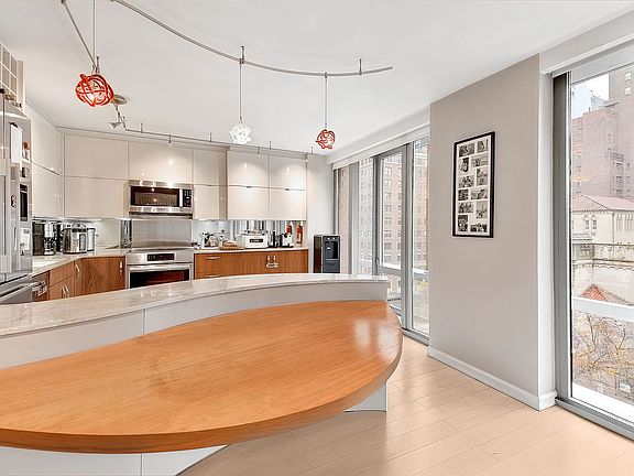 4th image of 52 Park Ave #5