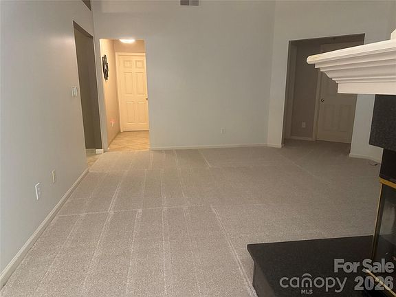 5th image of 529 Lisa Carol Dr