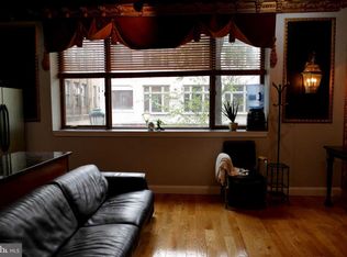 136 S 8th St #2A, Philadelphia, PA 19107