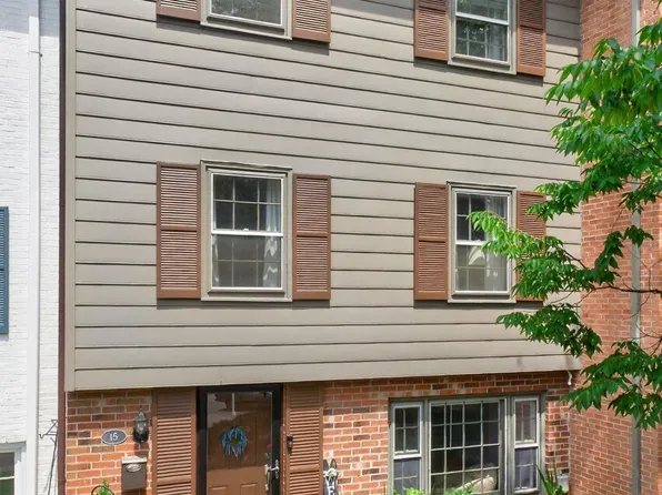 15 Georgetown Grn, Charlottesville, VA 22901
