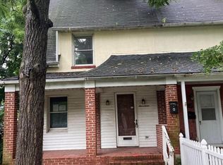 17 Leeway Rd, Dundalk, MD 21222