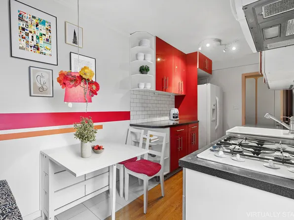 3025 Ocean Avenue image 3 of 8