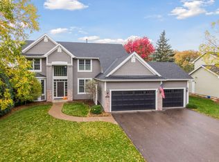 7406 Moccasin Trl, Chanhassen, MN 55317