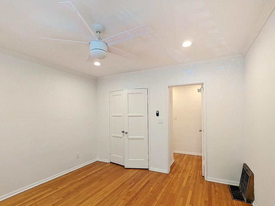 1st image of 2121 Montana Ave
