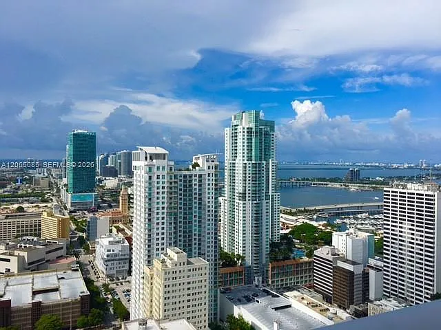 Centro Condo — Photo 1