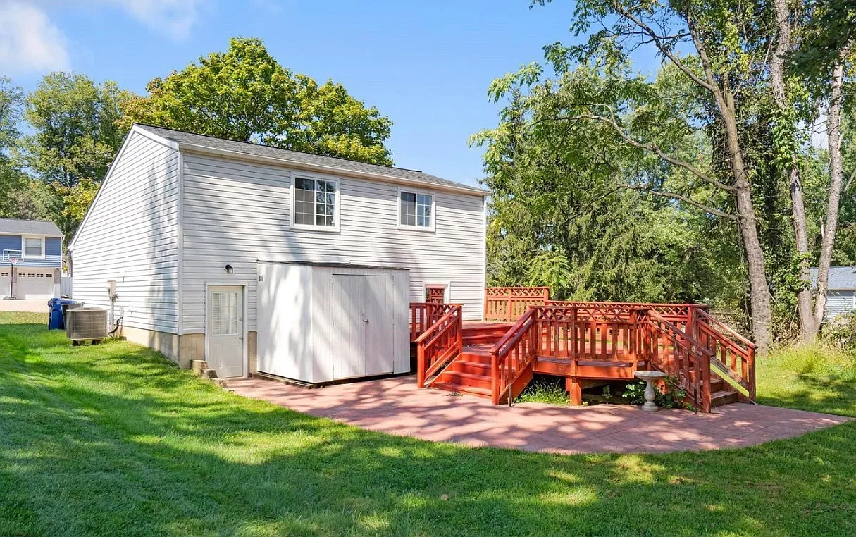 4 bed, 1606 sqft, $2,800 — Photo 3