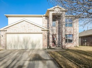 8329 Horse Whisper Ln, Fort Worth, TX 76131