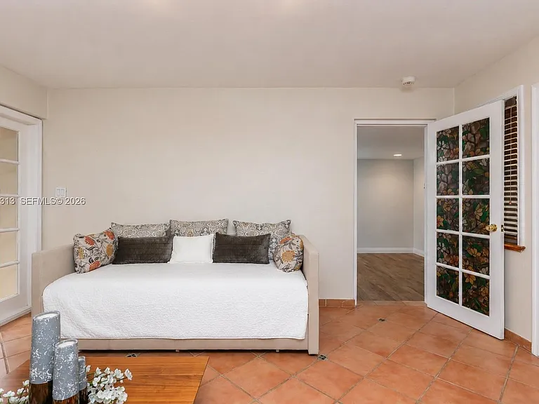 5760 SW 51st St — Photo 31
