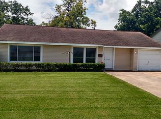 1533 5th Ave N, Texas City, TX 77590