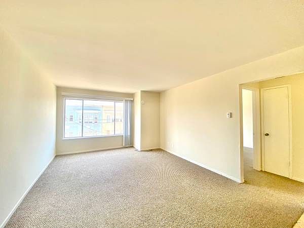 1st image of 426 22nd Ave #4