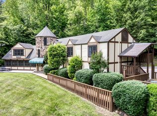 3950 Castle Rd, Gatlinburg, TN 37738