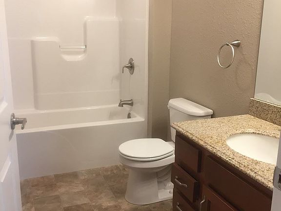 4th image of 701 W Fillmore St APT 1