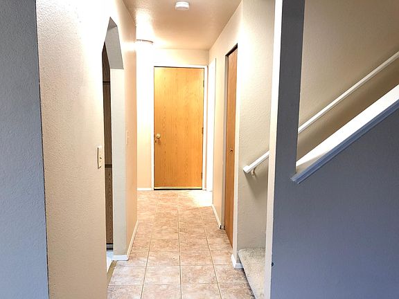 4th image of 1389 Cedar Ave #B
