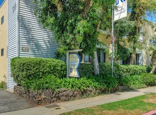 519 S Barrington Ave APT 14, Los Angeles, CA 90049