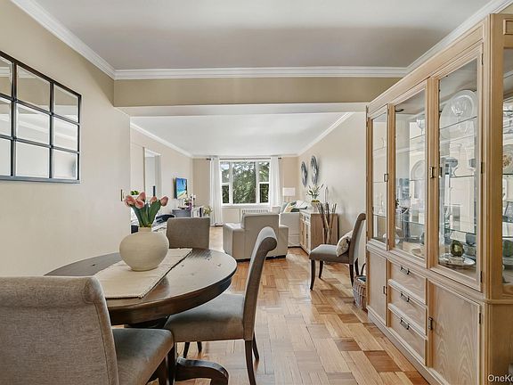 5th image of 125 Bronx River Road #2F