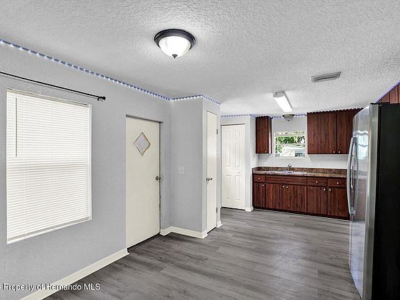5th image of 6608 Celeste Ln