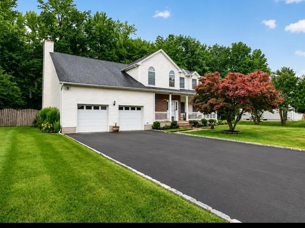 38 Plains Gap Rd, North Brunswick, NJ 08902