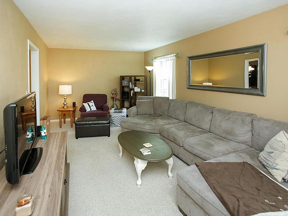 621 east drive-103