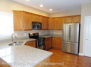 101 Cherrybark Dr, Jacksonville, NC 28540