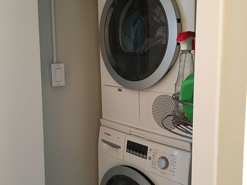 In unit Bosch washer/dryer 