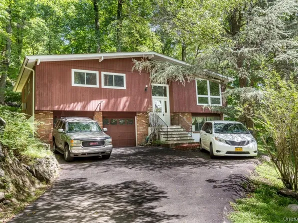 20 John Cava Lane, Cortlandt Manor, NY 10567