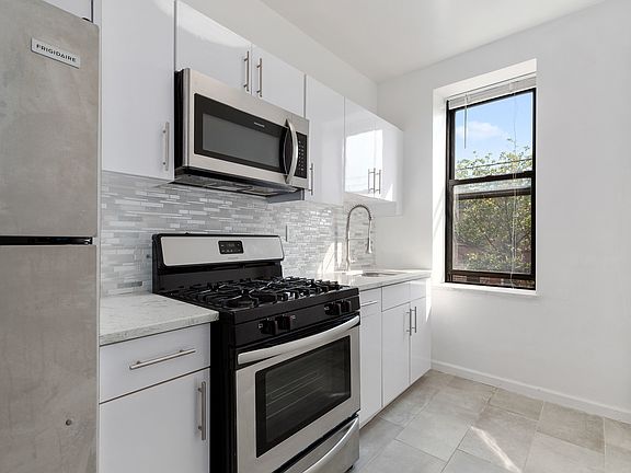 3rd image of 432 Suydam St #1B4